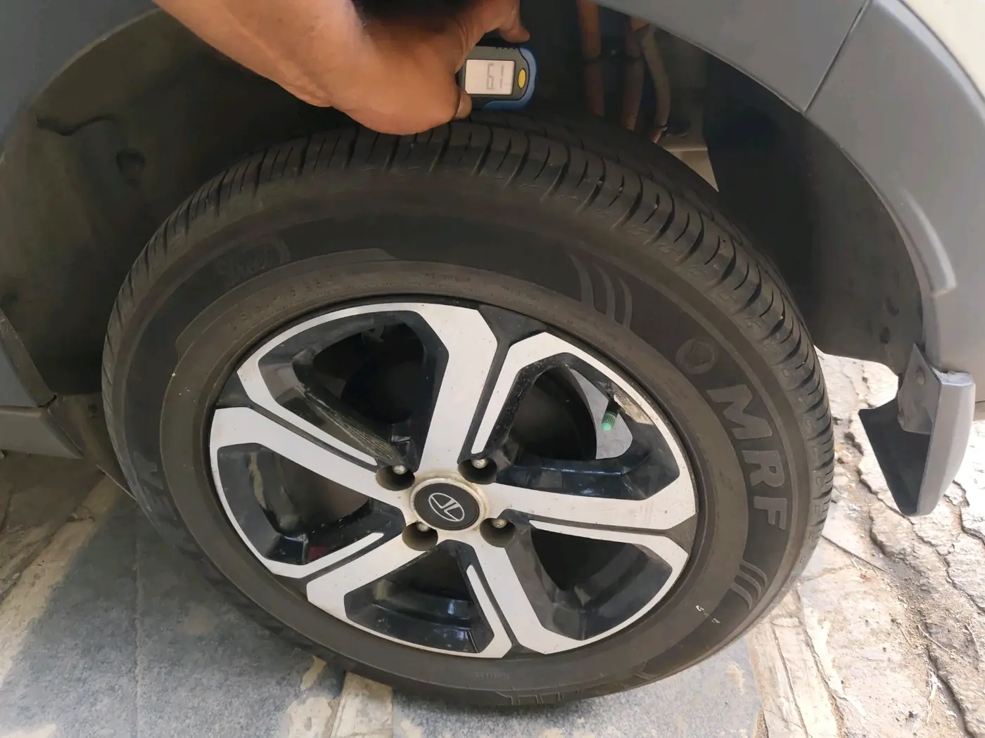 2022 Tata NEXON EV XZ PLUS, Electric, Automatic, 47,797 km, tyre