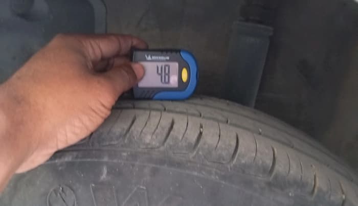 2013 Mahindra Verito 1.5 D6, Diesel, Manual, 1,39,716 km, tyre