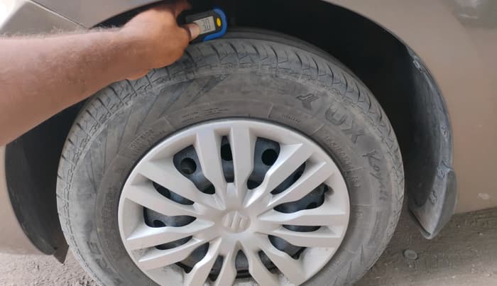 2022 Maruti Dzire VXI AMT, Petrol, Automatic, 28,953 km, tyre