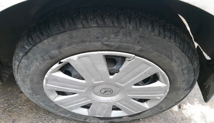 2012 Ford Figo ZXI 1.4 DIESEL, Diesel, Manual, 1,34,343 km, tyre