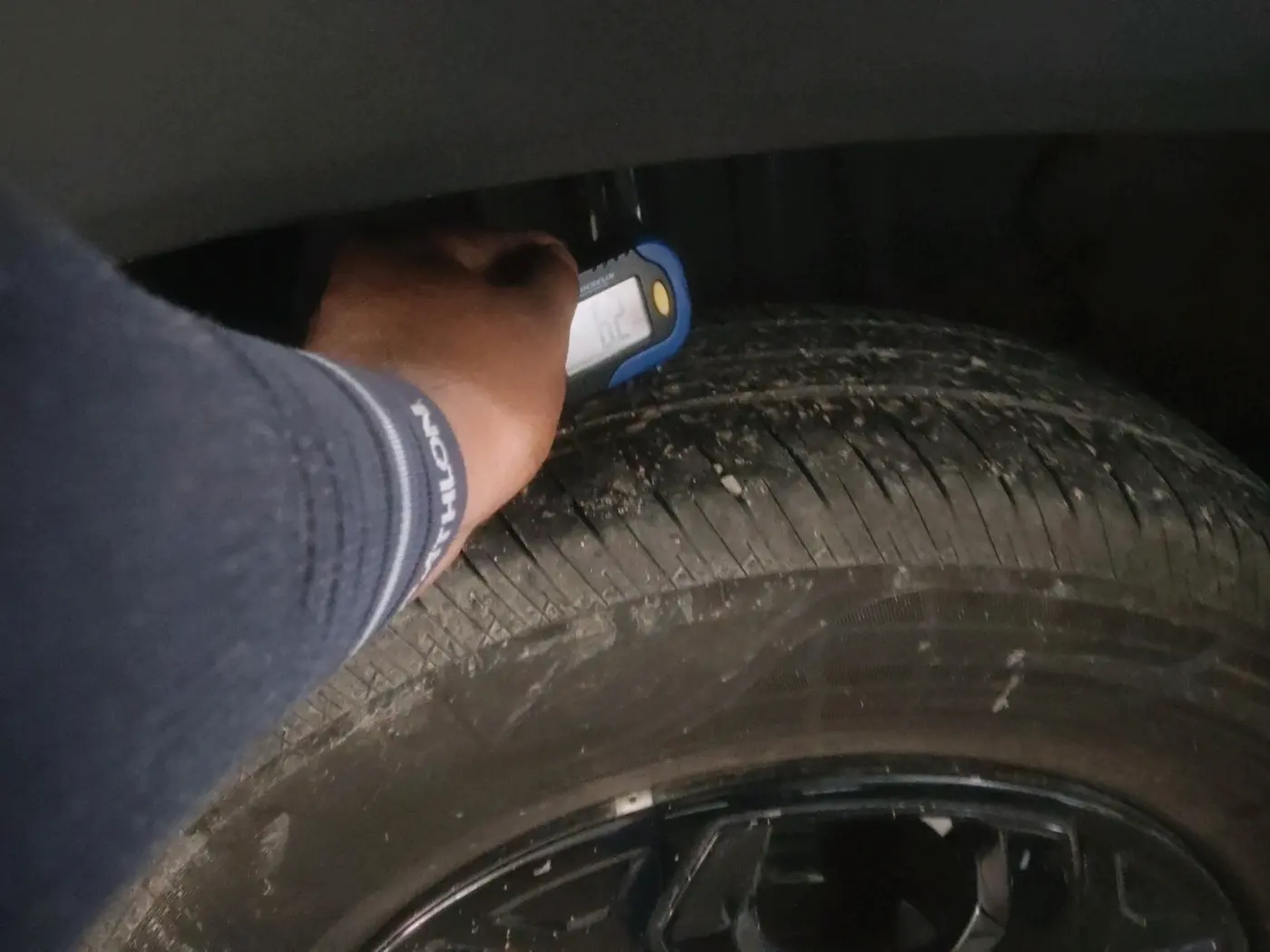 2025 Tata PUNCH Accomplished Plus, Petrol, Manual, 1,558 km, tyre
