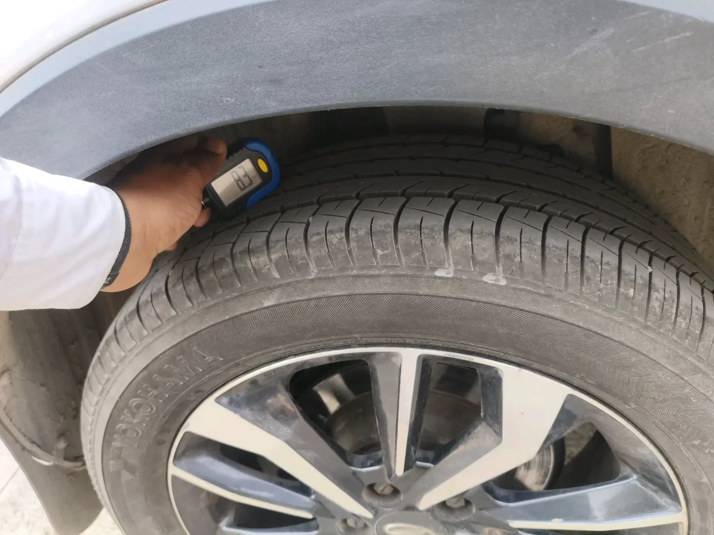 2020 Mahindra XUV300 W8 (O) 1.2 PETROL, Petrol, Manual, 40,751 km, tyre