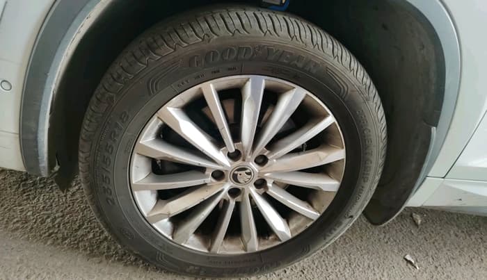2023 Skoda Kodiaq L&K, Petrol, Automatic, 69,868 km, tyre