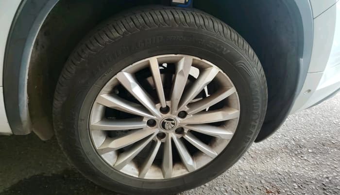 2023 Skoda Kodiaq L&K, Petrol, Automatic, 69,868 km, tyre