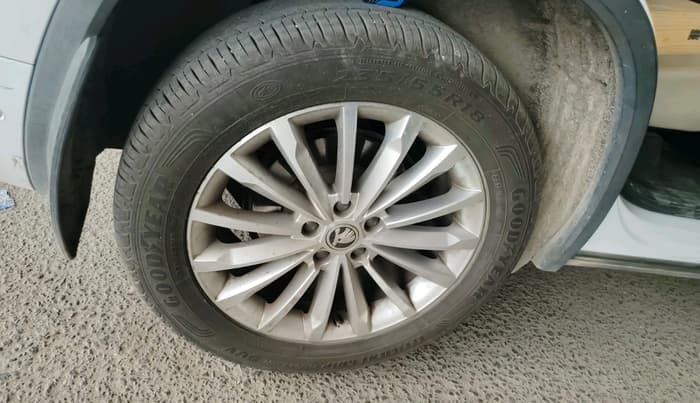 2023 Skoda Kodiaq L&K, Petrol, Automatic, 69,868 km, tyre