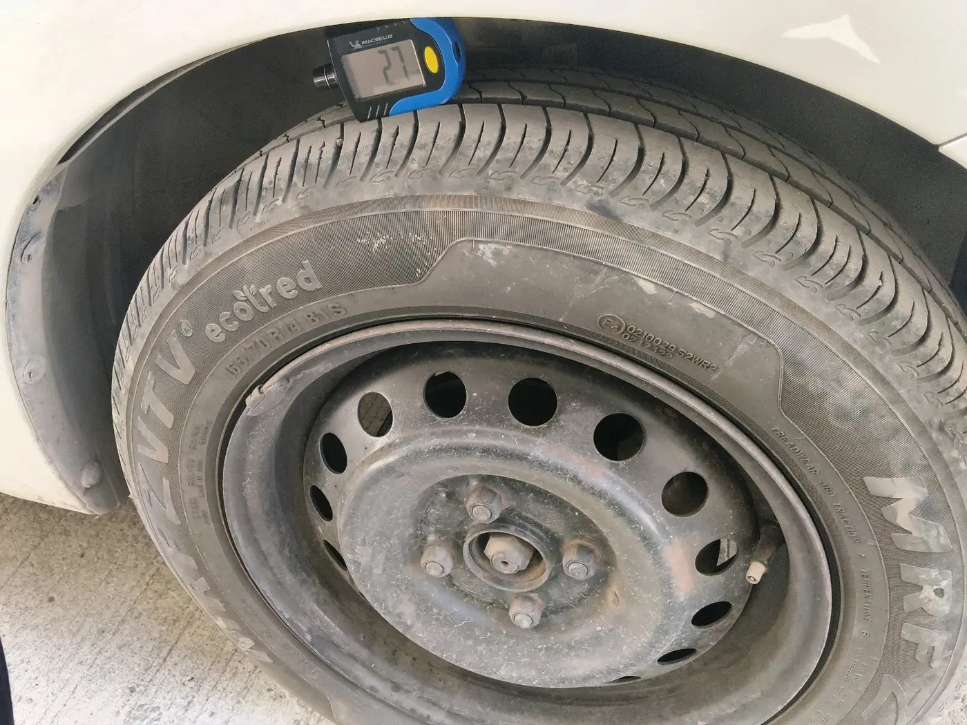 2017 Maruti Celerio VXI CNG, CNG, Manual, 67,469 km, tyre