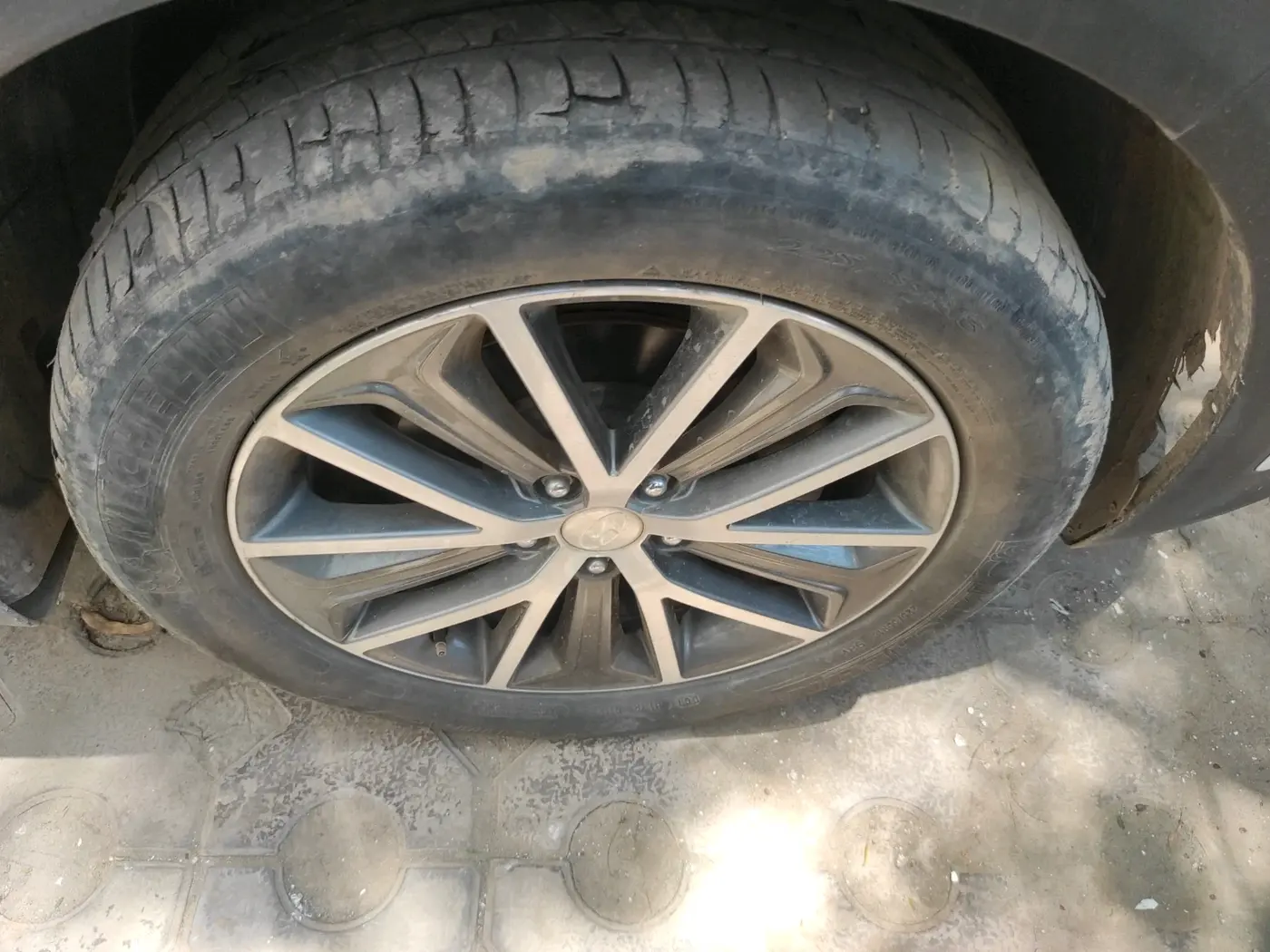 2018 Hyundai Tucson GLS 4WD AT DIESEL, Diesel, Automatic, 1,29,187 km, tyre