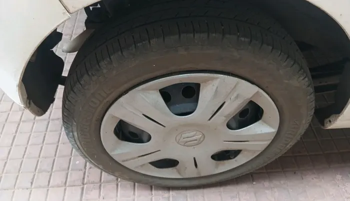2015 Maruti Wagon R 1.0 VXI, Petrol, Manual, 93,532 km, tyre