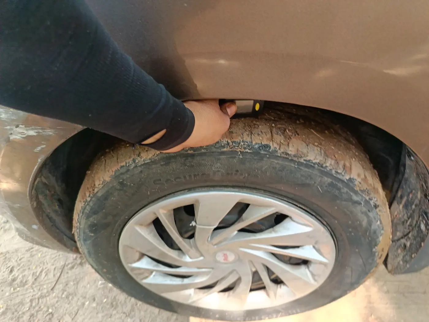 2015 Maruti Ertiga VXI CNG, CNG, Manual, 59,836 km, tyre