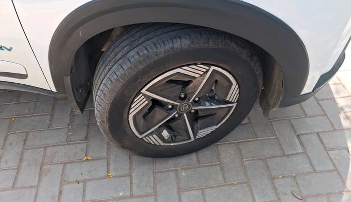 2023 Tata NEXON EV FEARLESS LONG RANGE, Electric, Automatic, 60,787 km, tyre