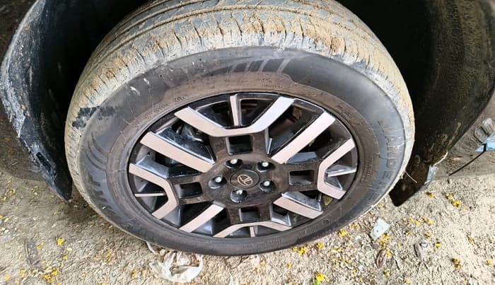 2026 Tata Sierra Pure Plus 1.5 Revotron DCA, Petrol, Automatic, 981 km, tyre