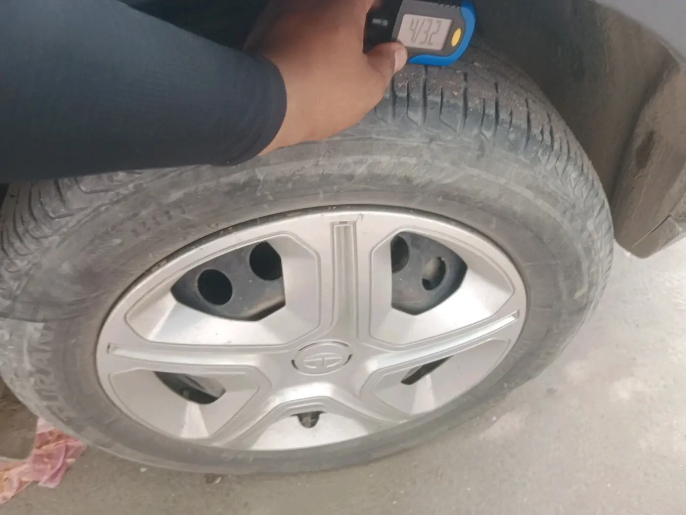 2021 Tata NEXON XM SUNROOF PETROL, Petrol, Manual, 68,000 km, tyre