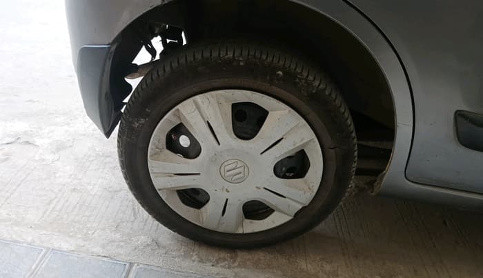 2011 Maruti Wagon R 1.0 VXI, Petrol, Manual, 1,04,949 km, tyre