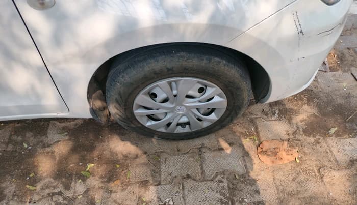 2023 Maruti Dzire TOUR S CNG, CNG, Manual, 41,551 km, tyre