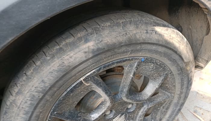 2023 Maruti IGNIS ZETA 1.2, Petrol, Manual, 45,729 km, tyre