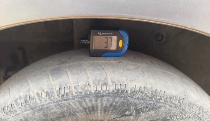 2017 Maruti Celerio VXI CNG, CNG, Manual, 76,525 km, tyre