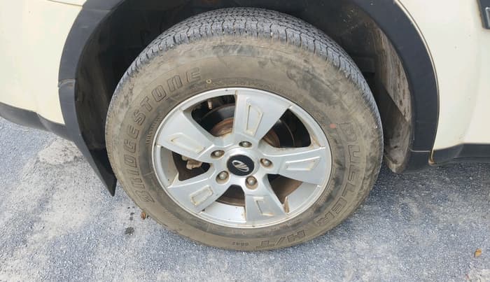 2014 Mahindra XUV500 W8, Diesel, Manual, 1,13,434 km, tyre