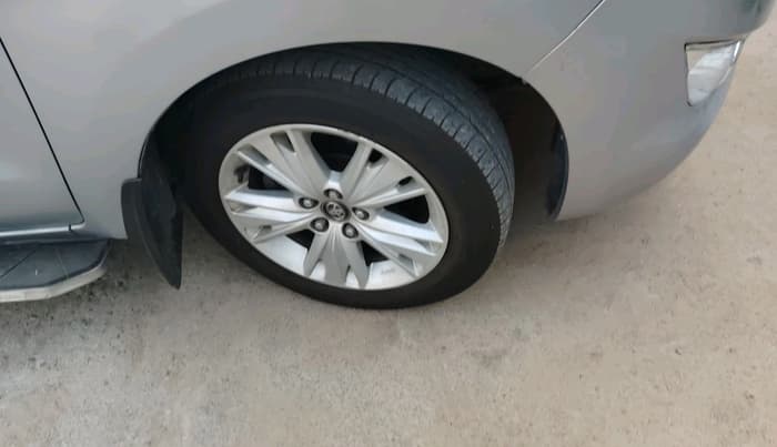 2018 Toyota Innova Crysta 2.4 ZX 7 STR, Diesel, Manual, 1,45,210 km, tyre