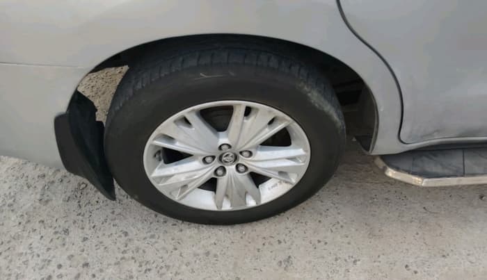 2018 Toyota Innova Crysta 2.4 ZX 7 STR, Diesel, Manual, 1,45,210 km, tyre