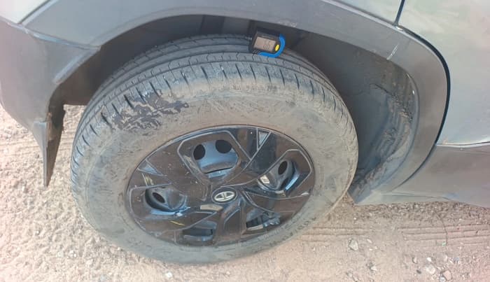 2023 Tata PUNCH ADVENTURE MT, Petrol, Manual, 21,169 km, tyre