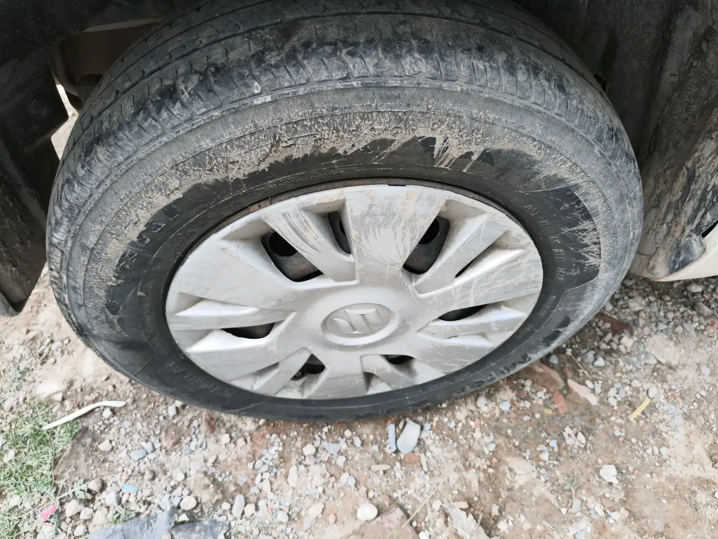 2013 Maruti Swift Dzire VDI, Diesel, Manual, 1,35,819 km, tyre