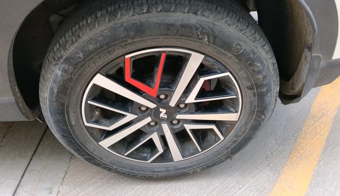 2023 Hyundai VENUE N LINE N8 1.0 TURBO DCT, Petrol, Automatic, 34,975 km, tyre