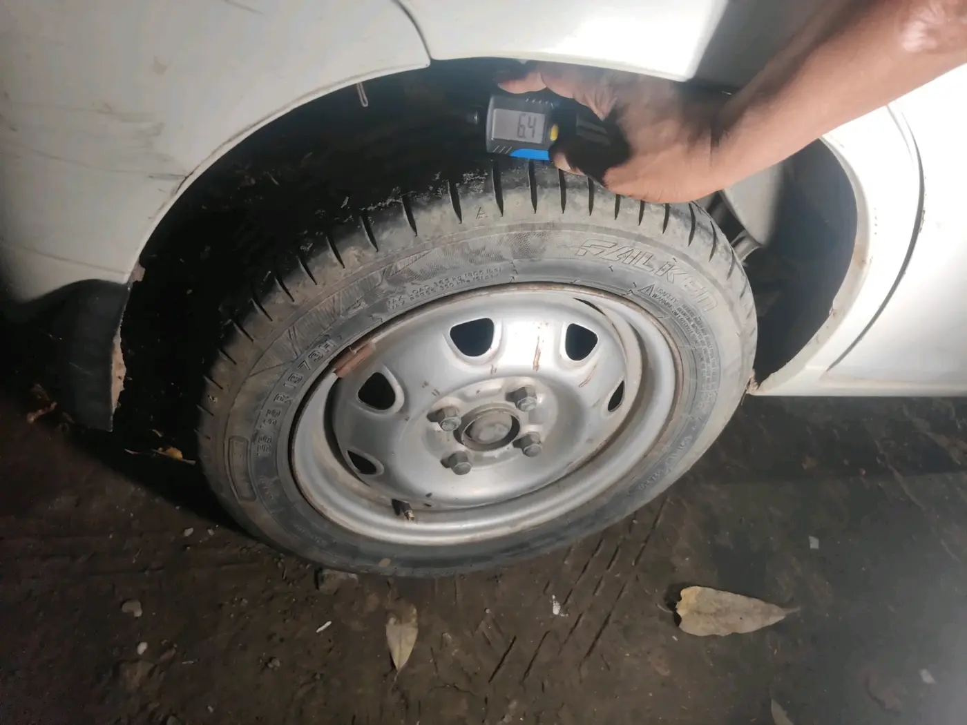2014 Maruti Alto K10 LXI, Petrol, Manual, 34,307 km, tyre