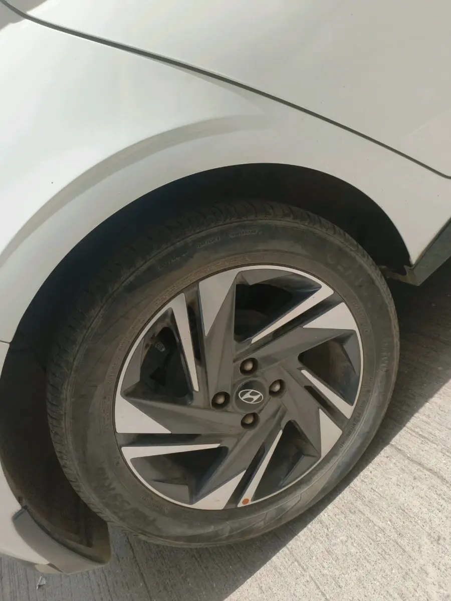 2021 Hyundai NEW I20 ASTA (O) 1.2 MT, Petrol, Manual, 48,203 km, tyre