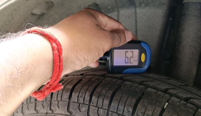 2018 Maruti Dzire VXI, Petrol, Manual, 32,902 km, tyre