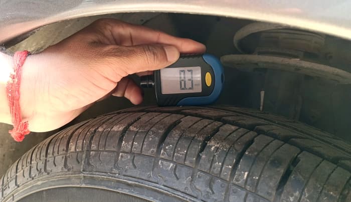 2018 Maruti Dzire VXI, Petrol, Manual, 32,902 km, tyre