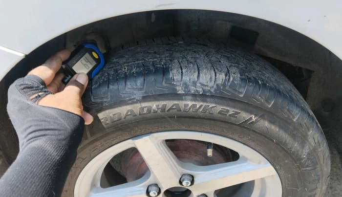 2018 Hyundai Xcent E+, CNG, Manual, 85,098 km, tyre