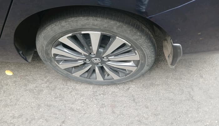 2023 Honda City 1.5L I-VTEC ZX CVT, Petrol, Automatic, 24,897 km, tyre