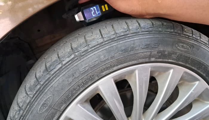 2015 Maruti Ciaz ZXI+, Petrol, Manual, 36,592 km, tyre