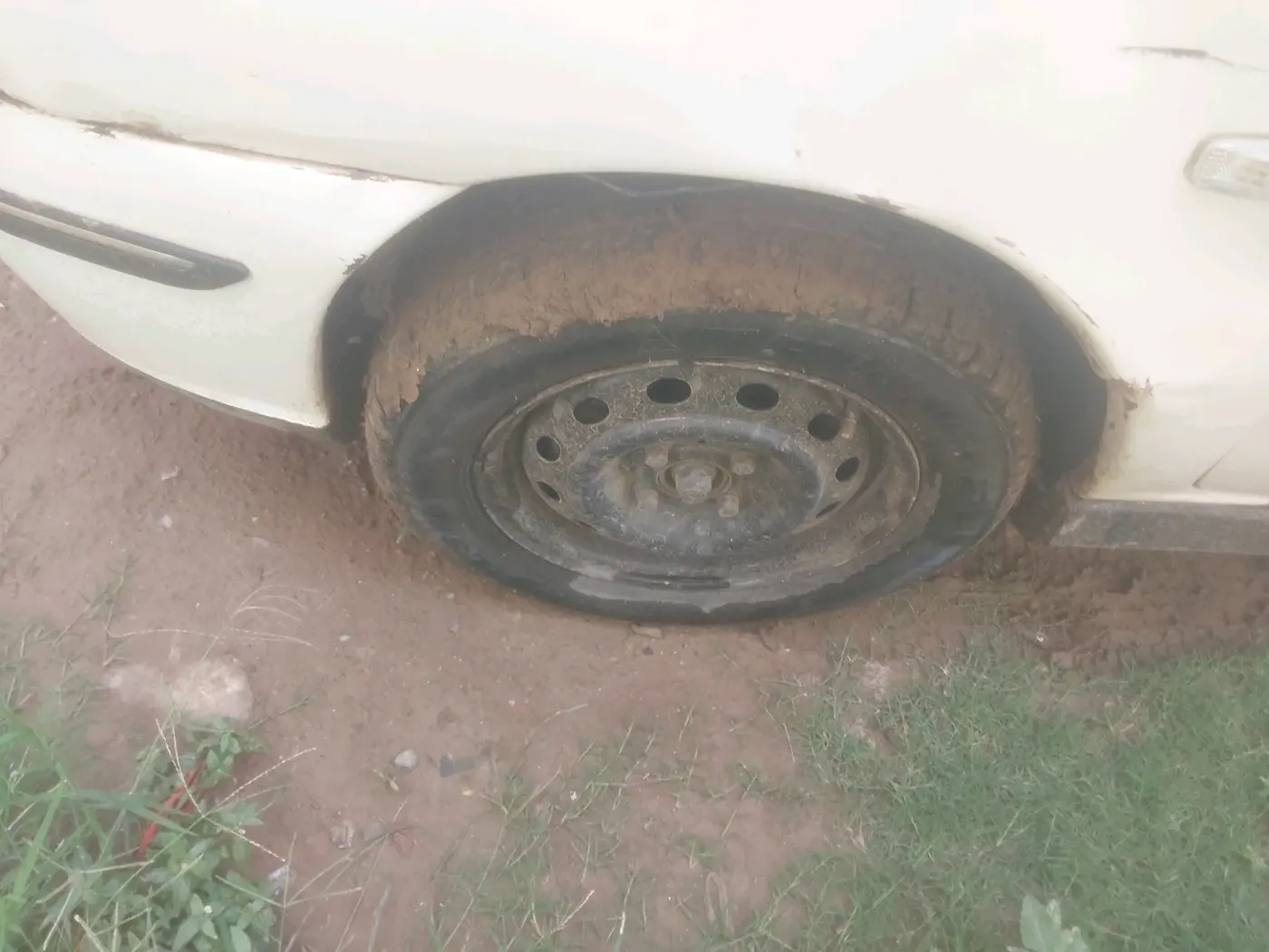 2013 Tata Indigo ECS LS TDI, Diesel, Manual, 94,895 km, tyre