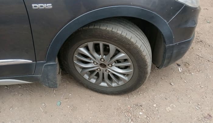 2016 Maruti S Cross ZETA 1.3, Diesel, Manual, 1,11,738 km, tyre