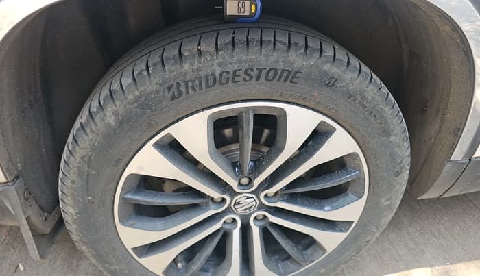 2021 MG HECTOR PLUS SELECT 2.0 DIESEL TURBO MT 7-STR, Diesel, Manual, 70,188 km, tyre