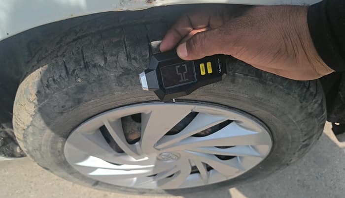 2016 Maruti Ertiga VDI SHVS, Diesel, Manual, 1,35,660 km, tyre