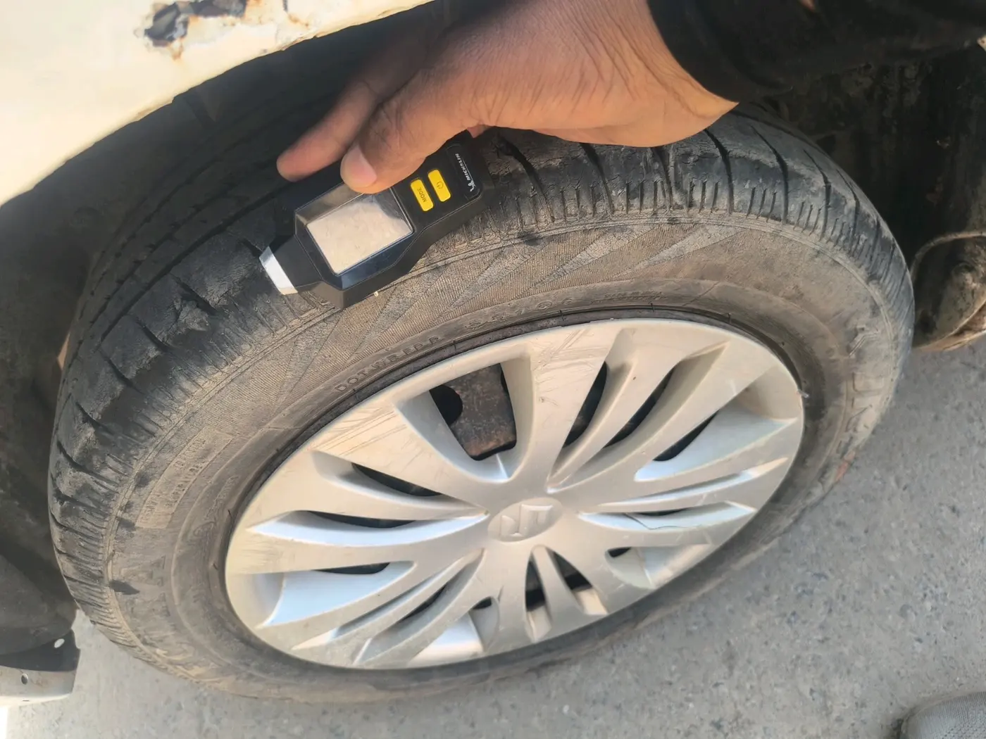 2016 Maruti Ertiga VDI SHVS, Diesel, Manual, 1,35,660 km, tyre