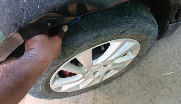 2012 Maruti Swift ZXI, Petrol, Manual, 88,008 km, tyre