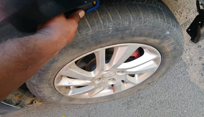 2012 Maruti Swift ZXI, Petrol, Manual, 88,008 km, tyre