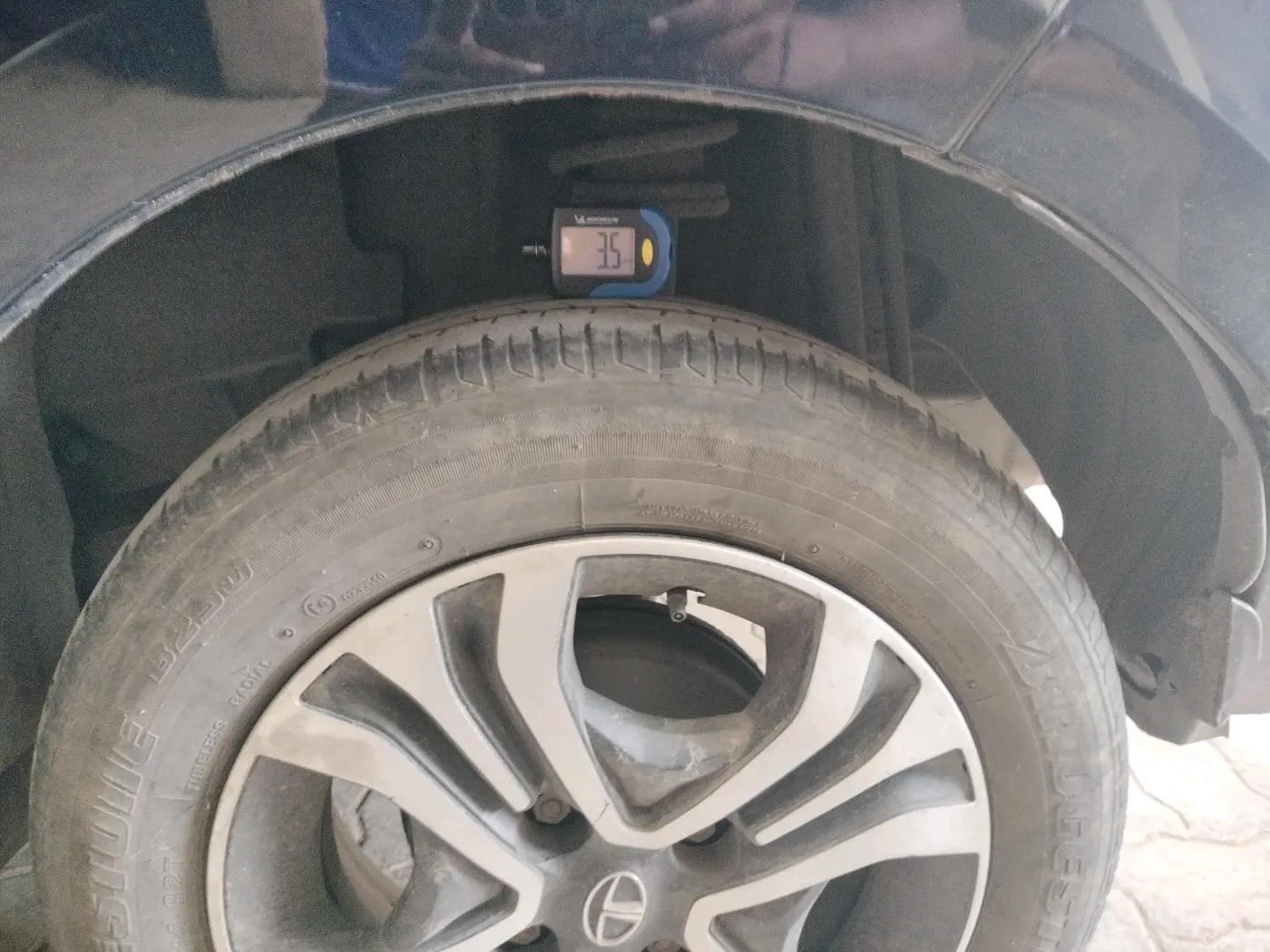 2022 Tata TIGOR XZ PLUS CNG, CNG, Manual, 70,554 km, tyre