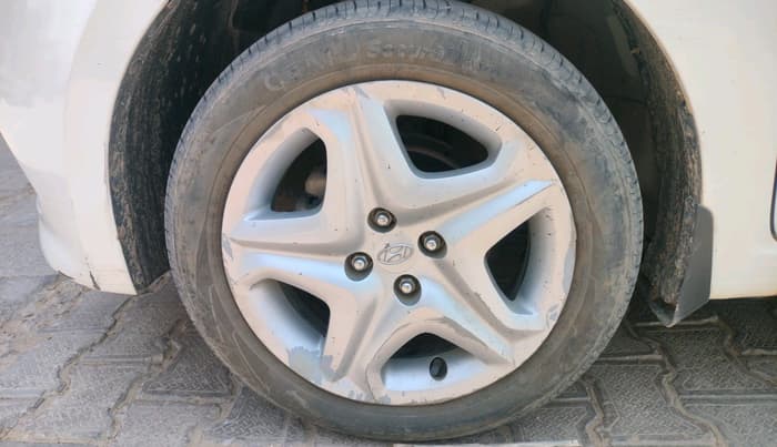 2017 Hyundai Elite i20 ASTA 1.2, Petrol, Manual, 42,128 km, tyre