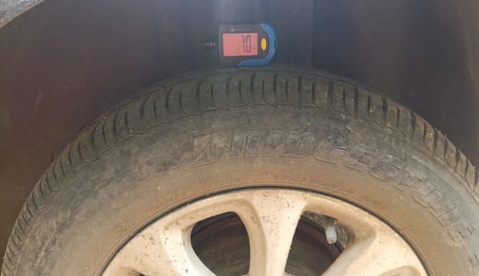 2012 Ford Figo TITANIUM 1.4 DIESEL, Diesel, Manual, 2,09,594 km, tyre