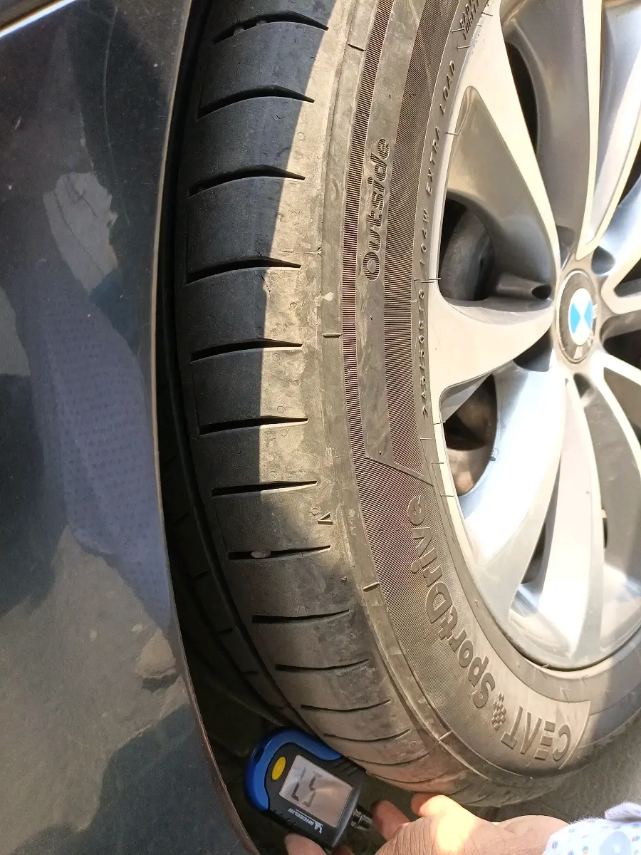 2016 BMW 5 Series 520 D SPORTSLINE, Diesel, Automatic, 57,374 km, tyre