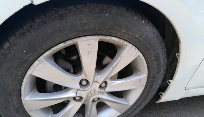 2012 Hyundai Verna FLUIDIC 1.6 CRDI SX AT, Diesel, Automatic, 96,155 km, tyre