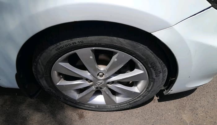 2012 Hyundai Verna FLUIDIC 1.6 CRDI SX AT, Diesel, Automatic, 96,155 km, tyre