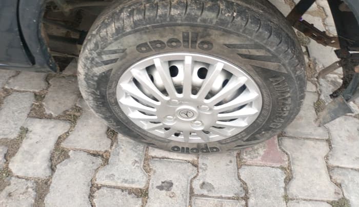 2012 Maruti Alto LXI, Petrol, Manual, 1,15,633 km, tyre