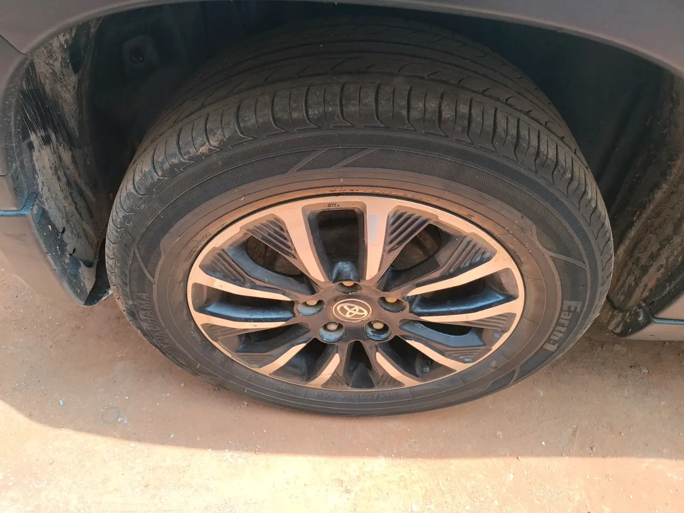2021 Toyota URBAN CRUISER PREMIUM GRADE MT, Petrol, Manual, 1,01,792 km, tyre