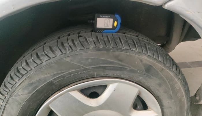 2003 Ford Ikon 1.3 FLAIR PETROL, Petrol, Manual, 93,182 km, tyre