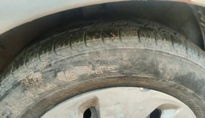 2017 Maruti Celerio VXI, CNG, Manual, 84,413 km, tyre